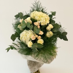 Ramo grande rosas y hortensias